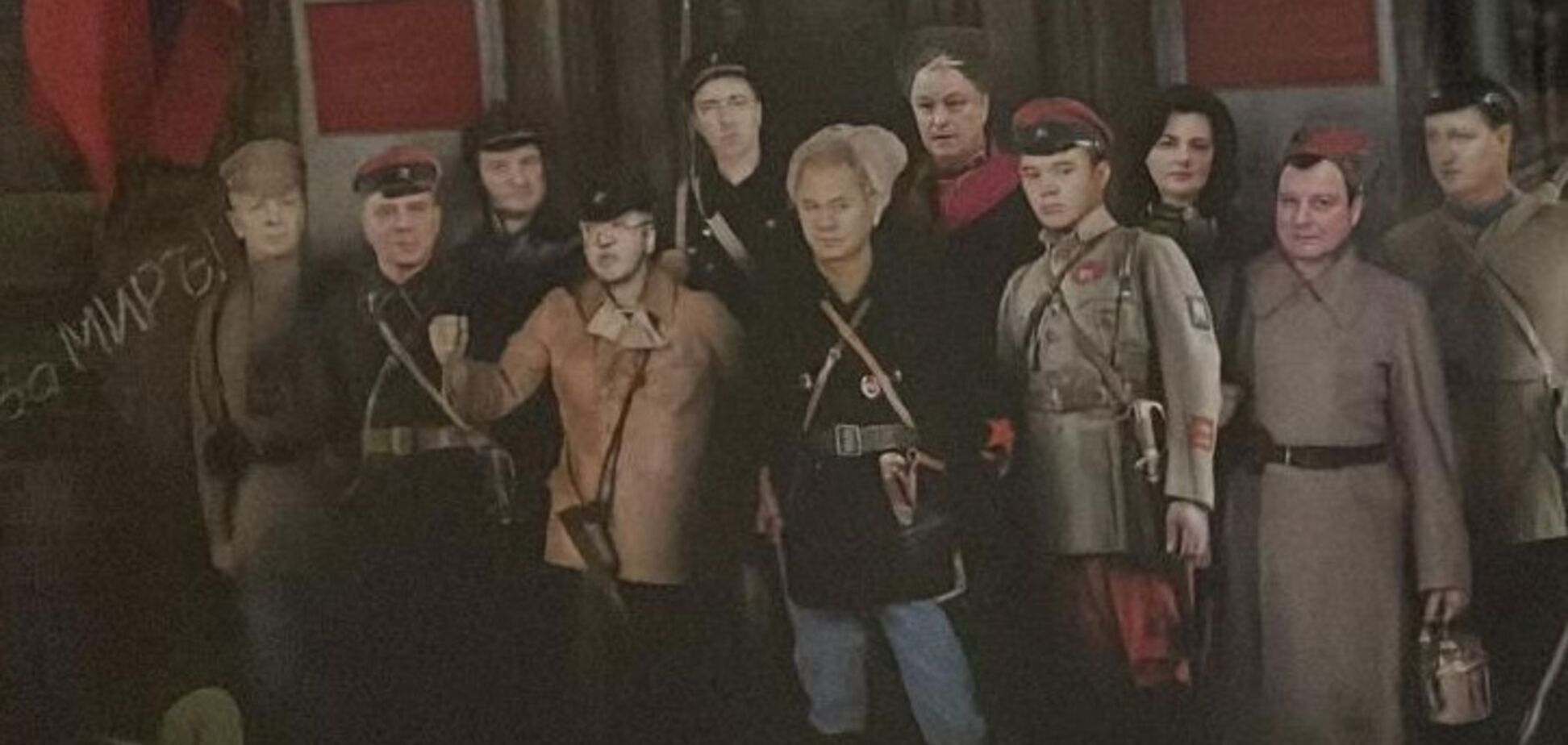 Картины 'на любителя' и пропавшая мебель: всплыли подробности обысков у экс-замминистра обороны России. Фото