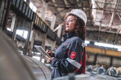 Какие профессии выбирают женщины на украинском рынке труда