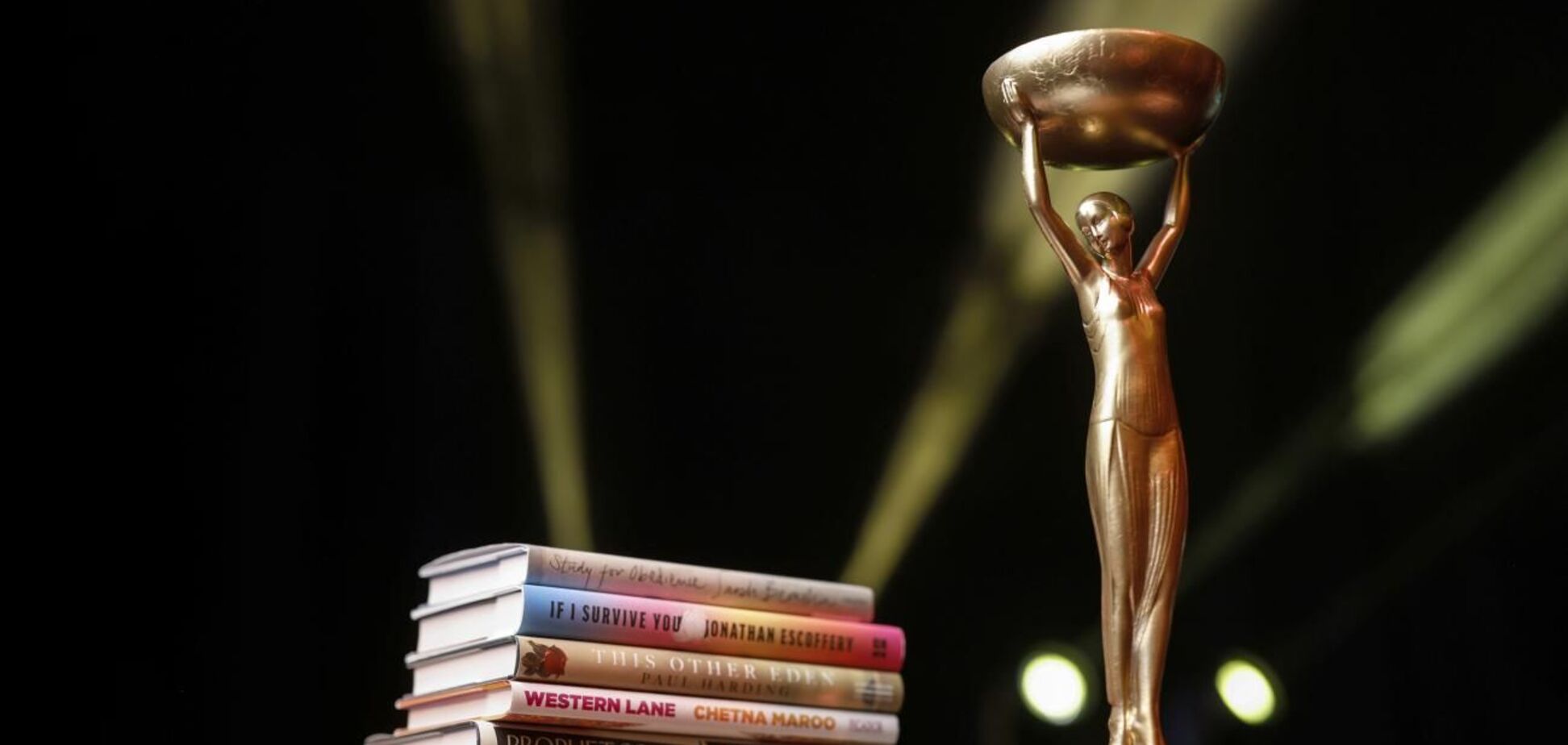 Букеровская премия 2024 года объявила длинный список номинантов: 13 книг, которые стоит прочитать