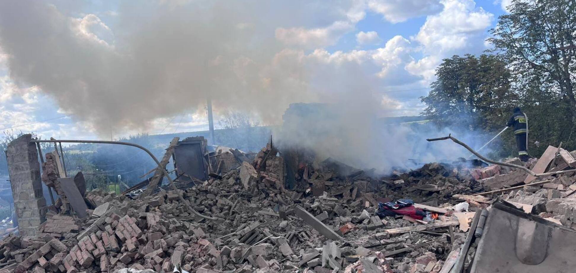 На Харьковщине в результате вражеского удара погибла женщина: ее 10-летний сын получил ранение