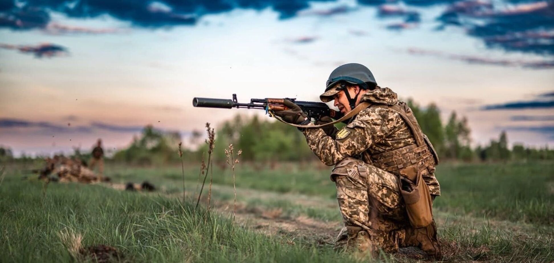 Ворог намагається атакувати широким фронтом: відбулося 135 бойових зіткнень – Генштаб