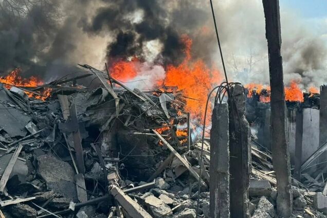 Оккупанты ударили по Никополю, пострадали семь человек