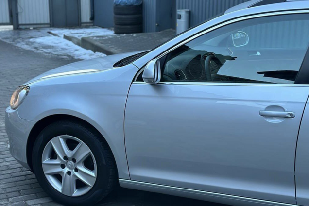 Украинцы массово покупают автомобильный секонд-хенд