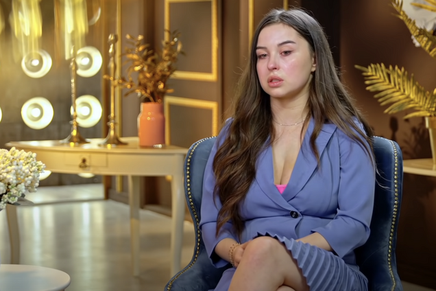 Звезда 'Супермамы' показала свою поврежденную ракетной атакой квартиру в Днепре и обломки, убивающие людей