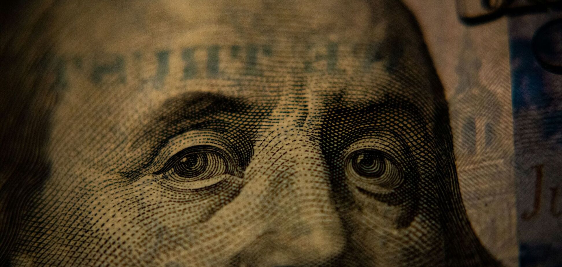 Що буде з курсом долара в Україні