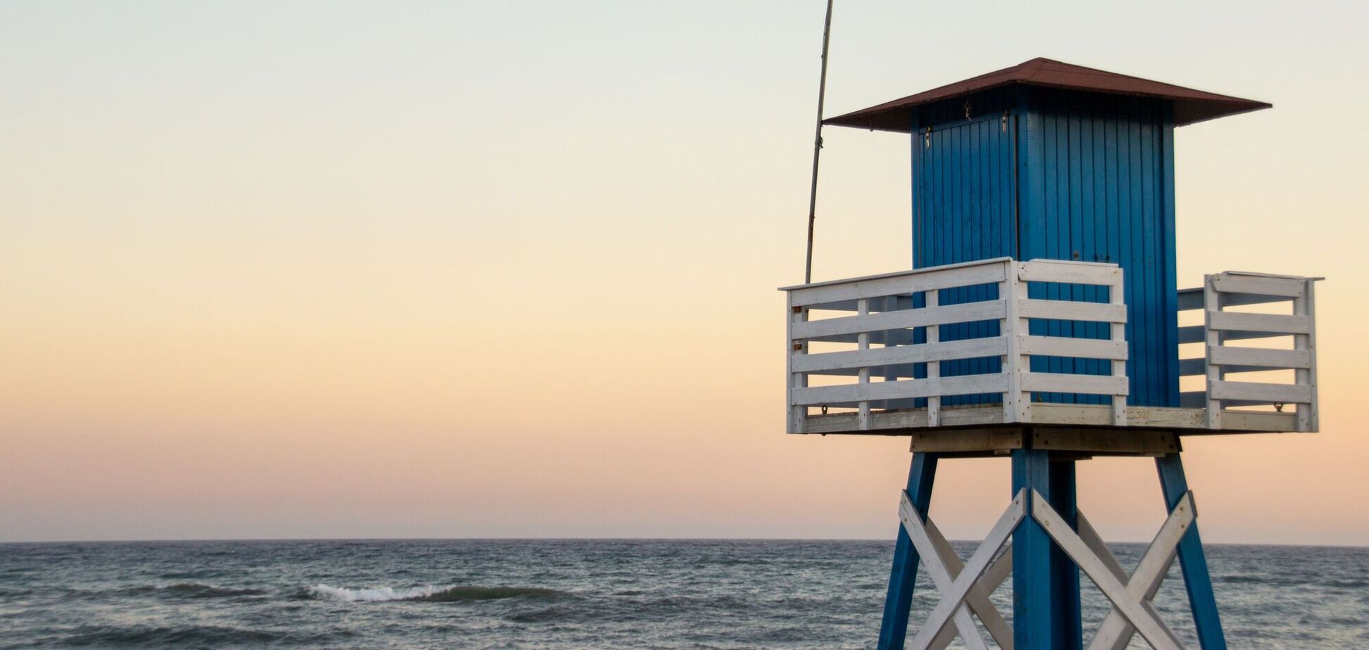 Море – не туалет. Популярний курорт Іспанії штрафуватиме туристів за сечовипускання