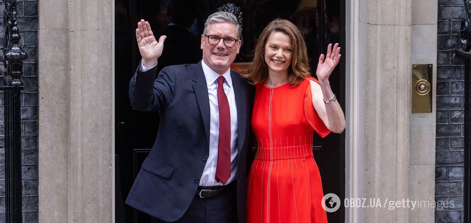 Таємнича юристка з 'ідеальним волоссям': який вигляд має нова перша леді Великої Британії і чому їхня історія кохання почалася зі сварки