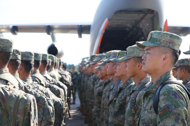 В Беларусь прибыли китайские военные: что происходит. Фото