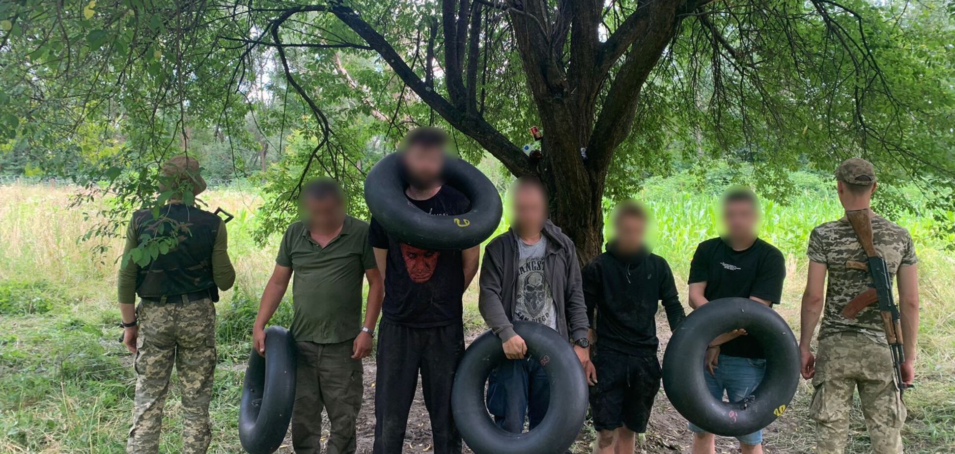 На Закарпатье пограничники со стрельбой остановили уклонистов в 50 метрах от границы