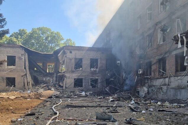 Окупанти масовано вдарили по Кривому Рогу: 10 людей загинули, десятки поранено