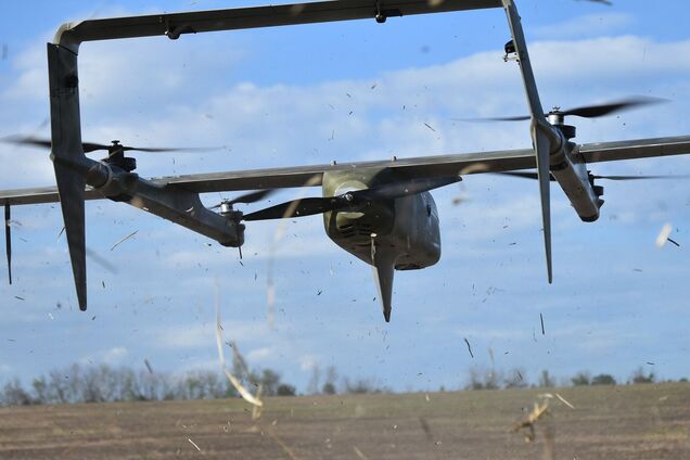 Відпрацював FPV-дрон: прикордонники знищили станцію зв'язку та систему відеоспостереження армії РФ. Відео