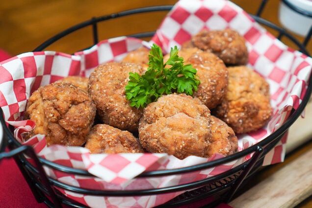 Жареные вешенки в кляре – рецепт грибов на сковородке – кляр с квасом |  FoodOboz