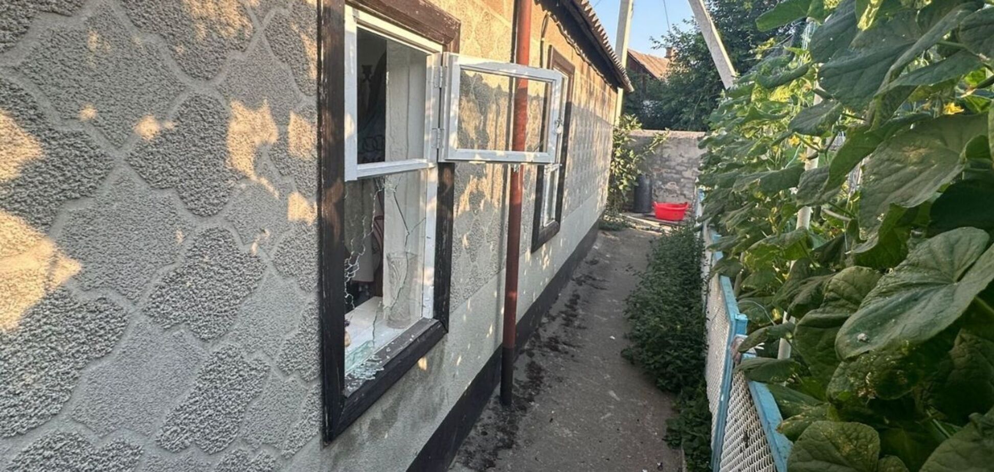 Окупанти атакували Дніпропетровщину, пошкоджено інфраструктуру: постраждала жінка. Фото