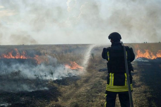 Дим затягнув майже весь Херсон: через російські обстріли сталася масштабна пожежа