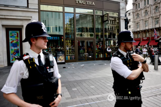 В Лондоне мужчина с ножом набросился на 11-летнюю девочку с мамой: нападавшего скрутил 30-летний охранник