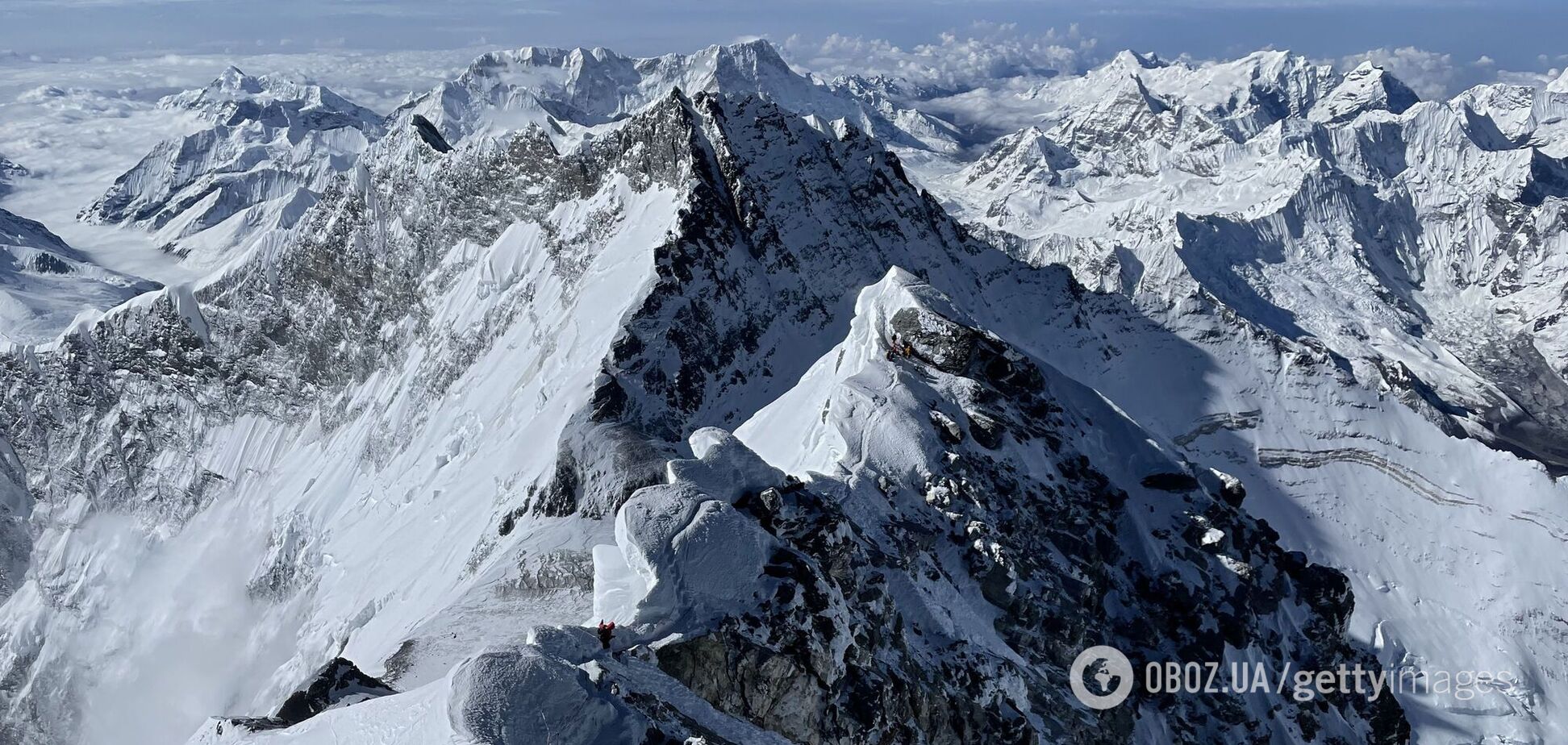 Эверест кажется карликом: как выглядят самые высокие горы в Солнечной системе