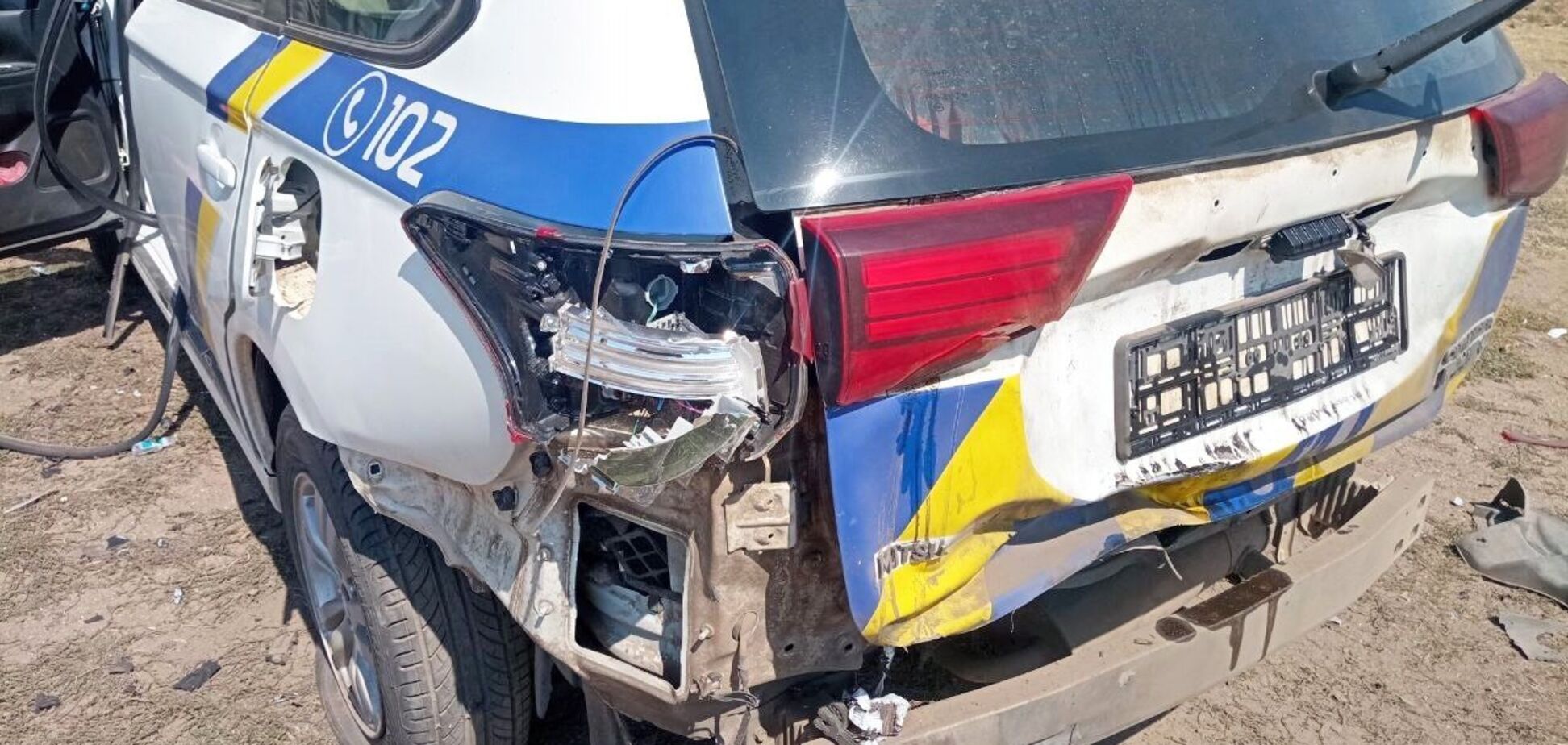 В Николаевской области россияне атаковали дроном автомобиль полиции: трое раненых. Фото