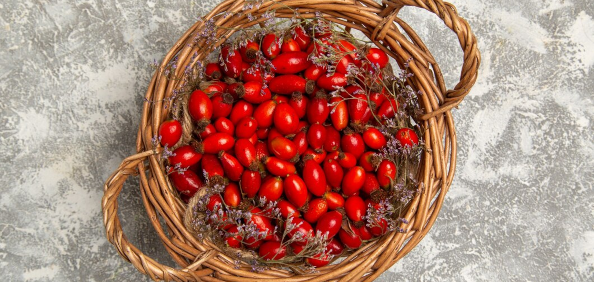 Коли збирають урожай шипшини: як її зберігати