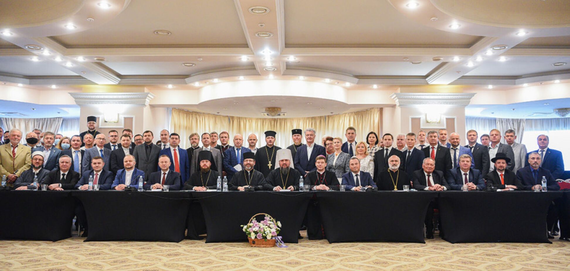 Всеукраїнська рада церков підтримала заборону діяльності УПЦ МП в Україні: заява