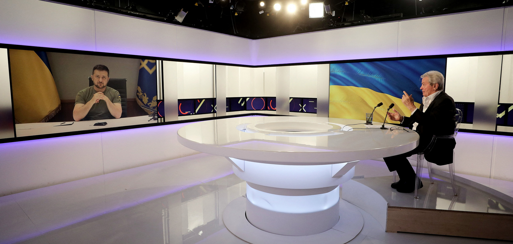 'Я плачу вместе с вами': как Ален Делон поддерживал Украину в войне с РФ