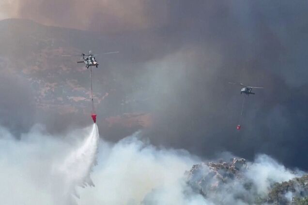 На відомому курорті в Туреччині вирує лісова пожежа: евакуювали 3,5 тисячі людей. Відео