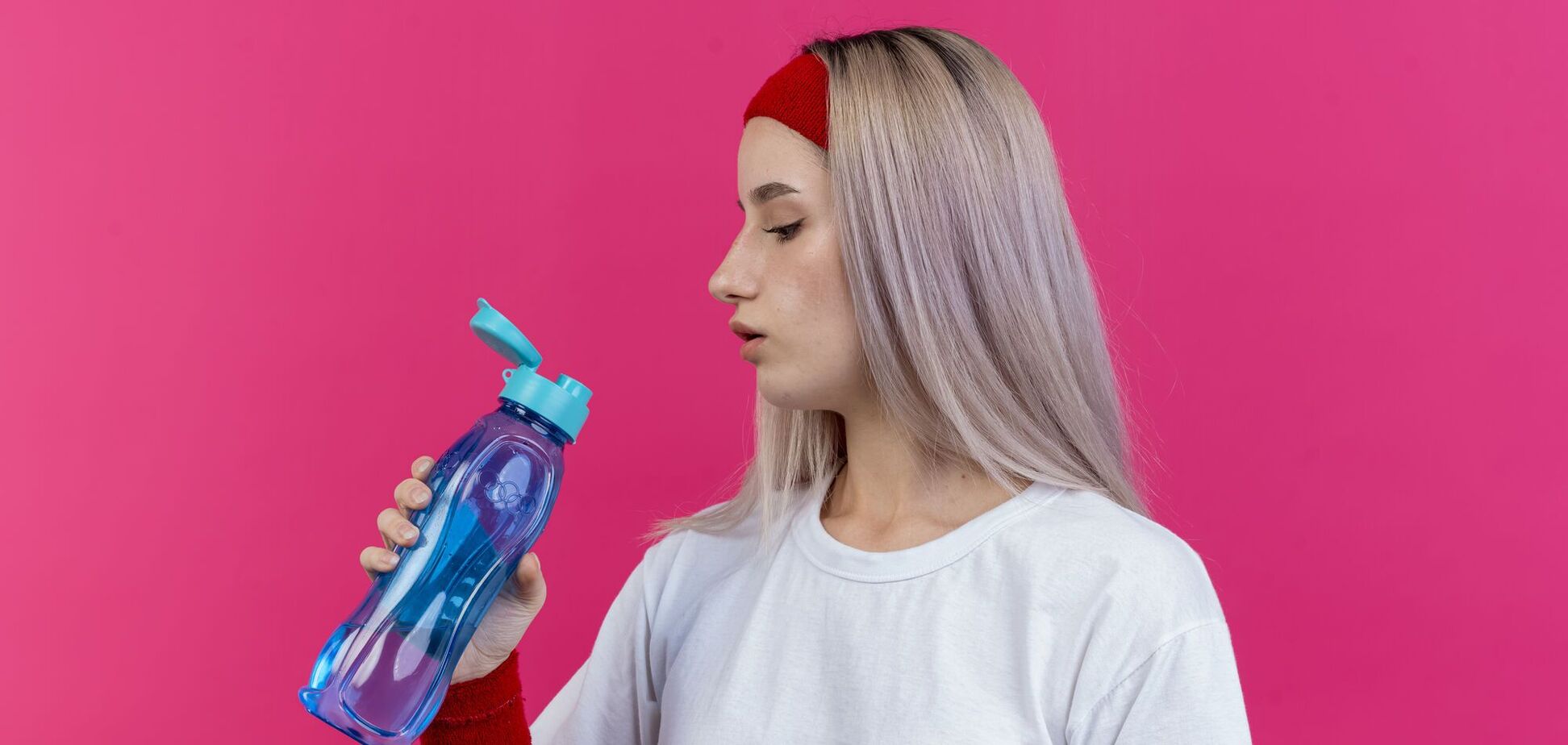 Как быстро освежить бутылку для воды: лайфхак к новому учебному году