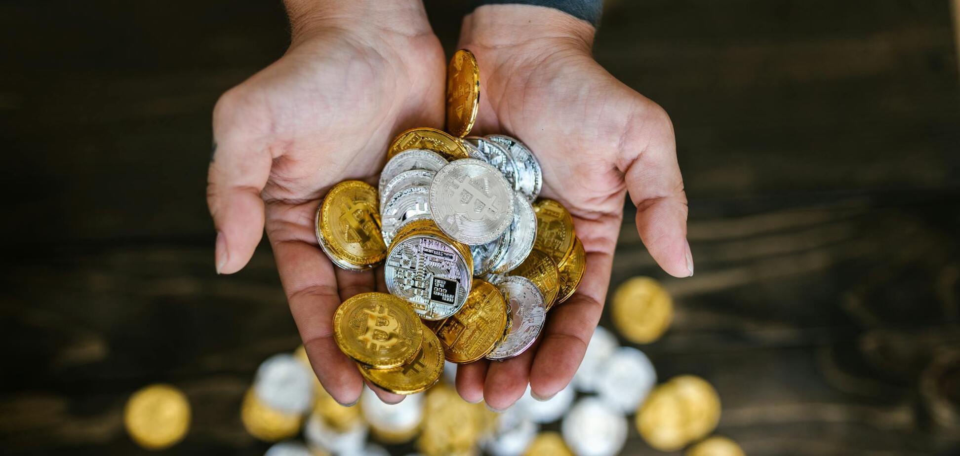 НАПК выявило чиновников, скрывающих криптовалюту в декларациях