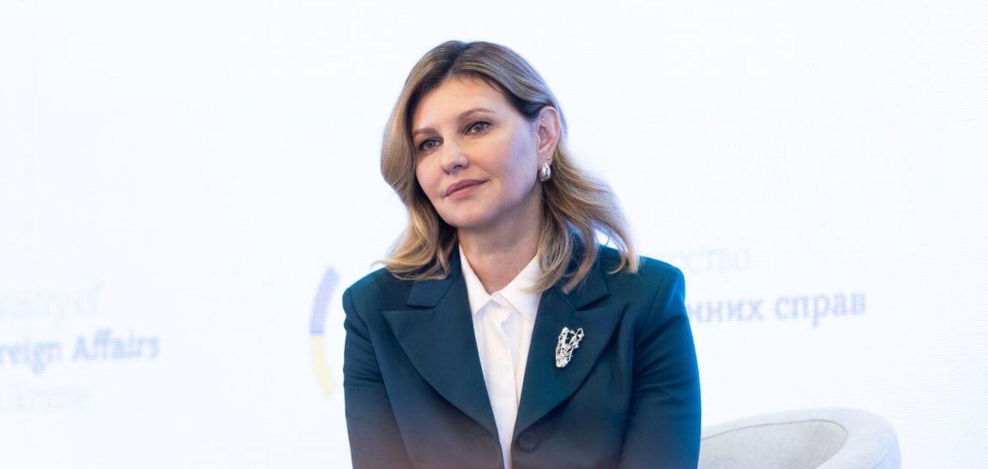 Олена Зеленська показала стильний образ смарагдового кольору на дипломатичній зустрічі. Фото