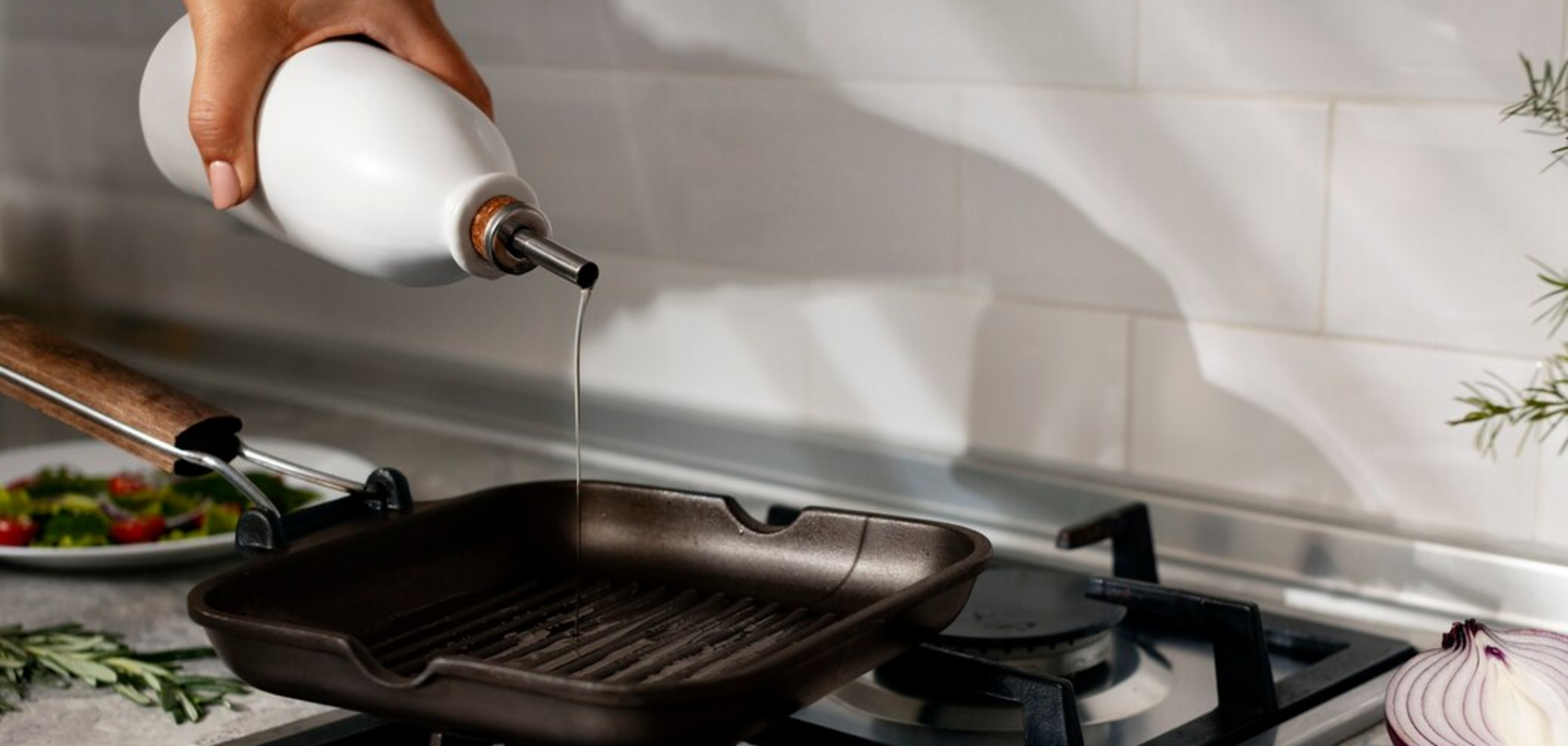 Буде як нове: три способи відмити деко для духовки