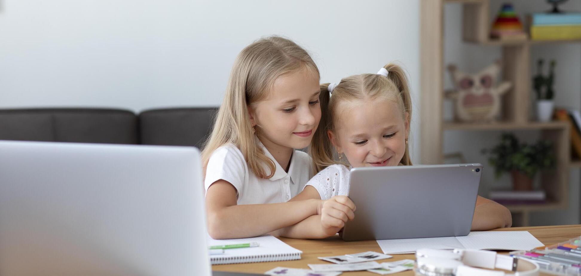 Навчання школярів, які перебувають за кордоном: як записати дитину до українознавчого класу