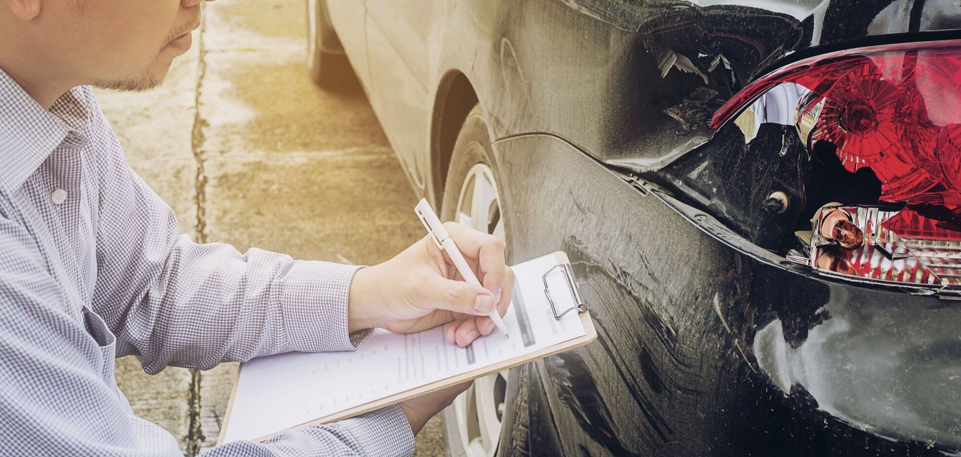 Украинцы по закону обязаны иметь страховку на автомобиль