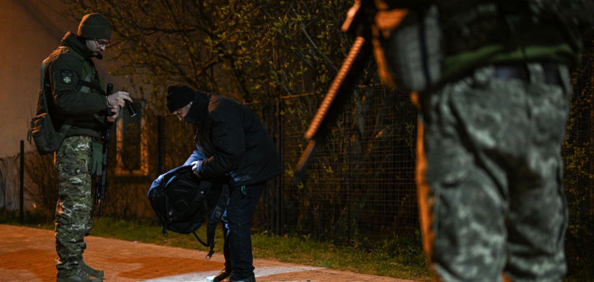 Який штраф передбачено за порушення комендатської години