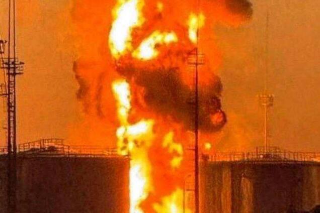 '15 років будували – і все згоріло': росіяни в істериці через знищення нафтобази у Пролетарську, яка палала 10 днів. Відео