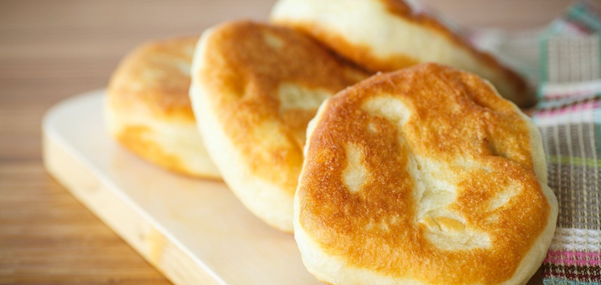 Тесто на пирожки, которому не нужно подходить: быстрый рецепт вкусного блюда