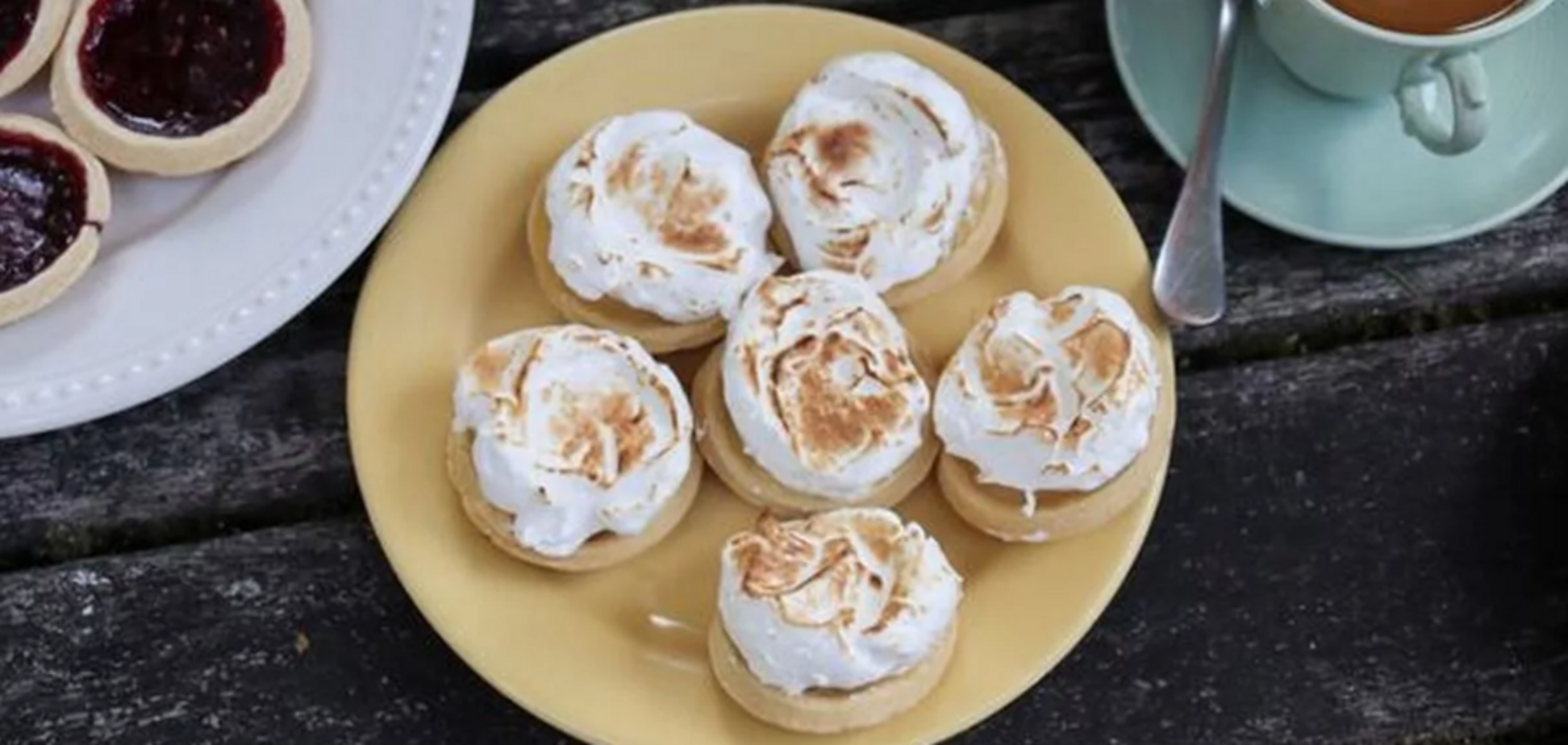 Простой рецепт мини-пирожных всего лишь из 5 ингредиентов: вкус вас удивит