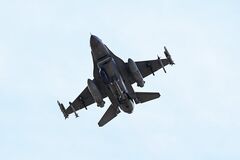Дания поставила Украине 12 из 19 обещанных F-16: Поульсен сказал, когда ждать остальных