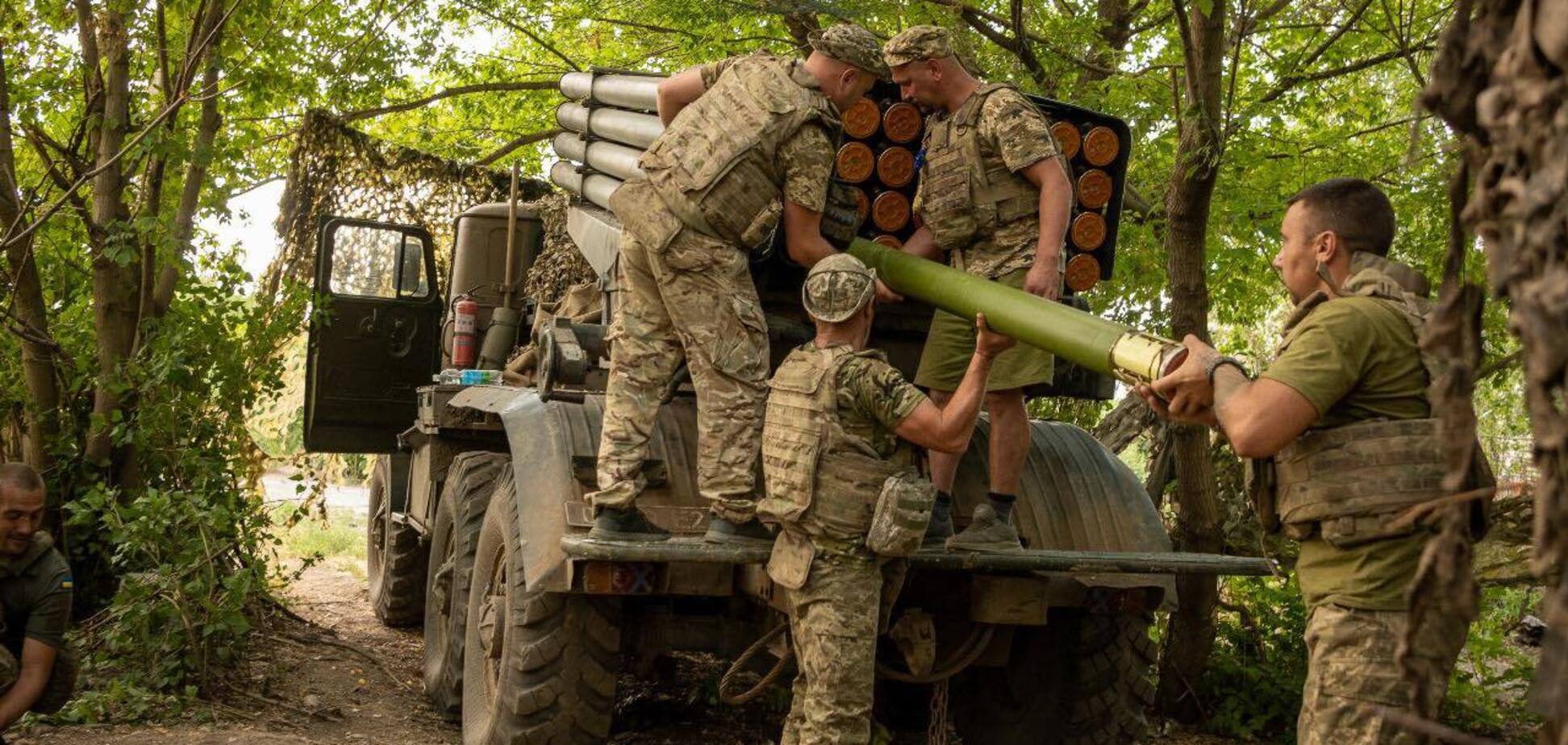 Один боекомплект для 'Града' весит более 2,5 тонн.