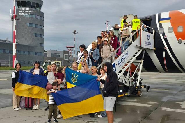 ГУР та МЗС провели евакуацію громадян України з Лівану. Фото і відео