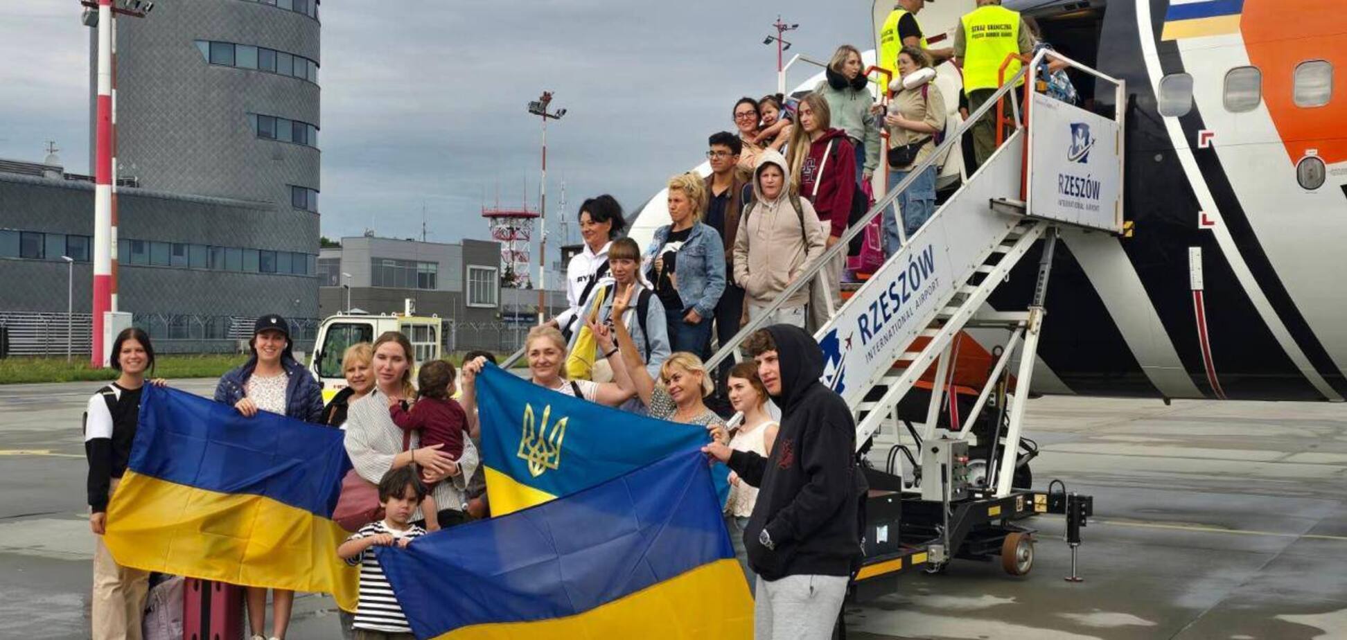 ГУР и МИД провели эвакуацию граждан Украины из Ливана. Фото и видео