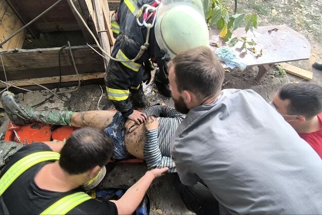 На Запоріжжі чоловік загинув під час чищення колодязя: рятувальники розповіли деталі трагедії. Фото 