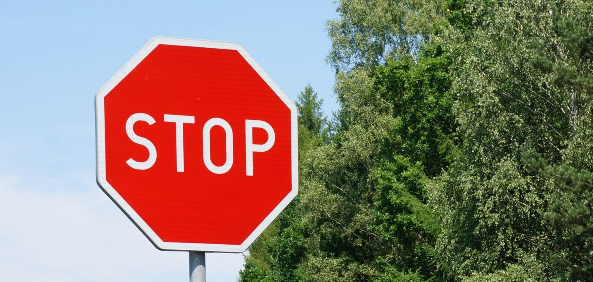 ЄС додав 28 прізвищ у список санкцій