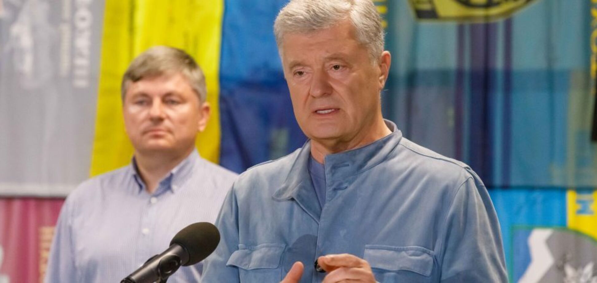 Петро Порошенко на брифінгу