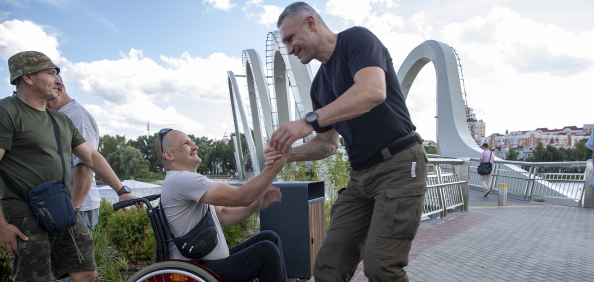 Кличко взяв участь у заході із соціально-психологічної реабілітації для військовослужбовців, який провели на Оболонському острові