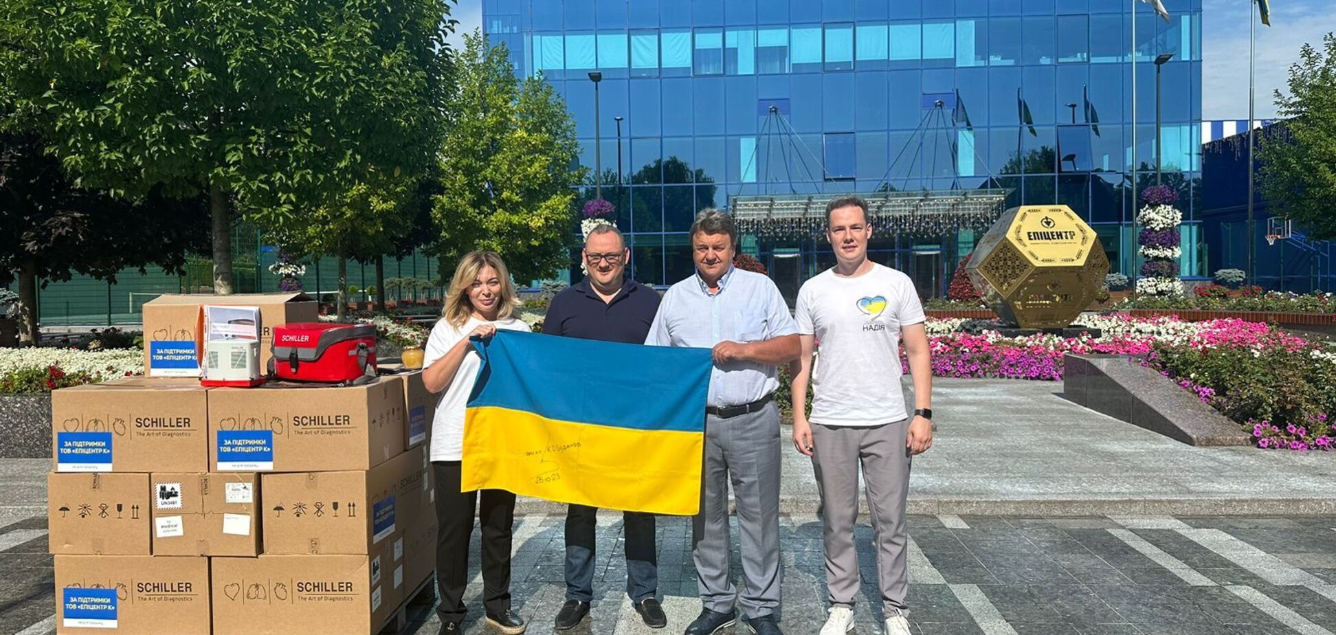 'Эпицентр' передал военным медикам аппараты для сердечно-легочной реанимации