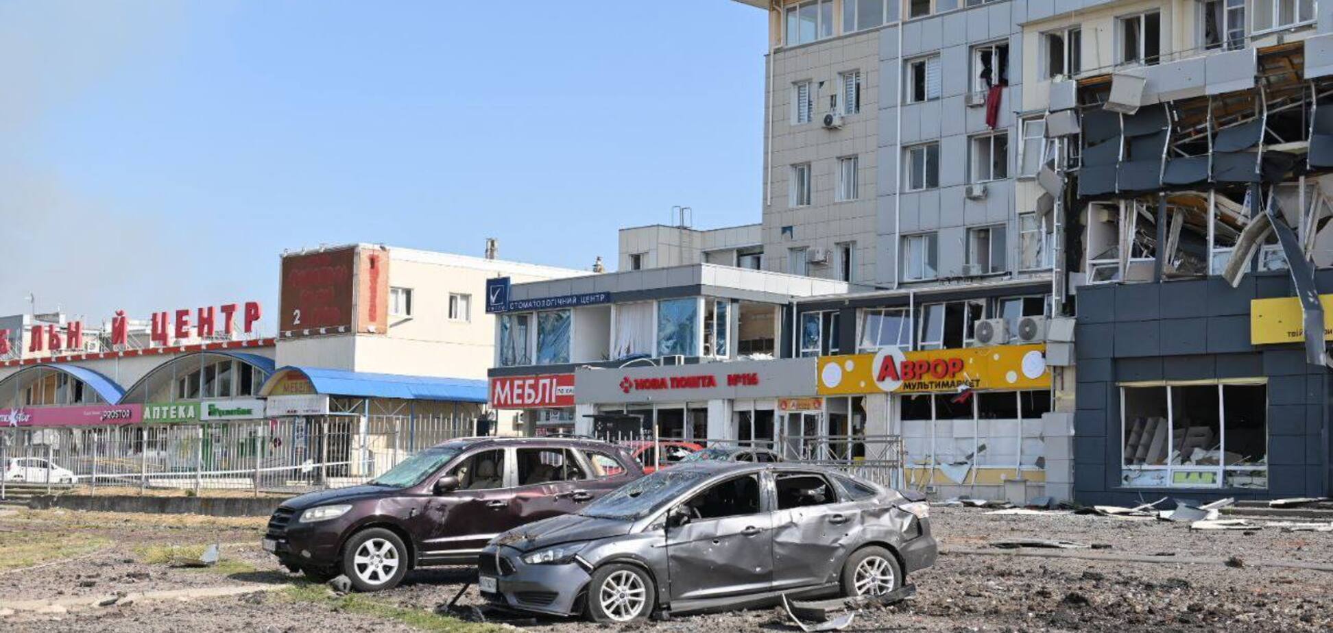 'Мають бути залучені всі необхідні сили світу, щоб зупинити цей терор': Зеленський відреагував на атаку РФ і показав відео наслідків