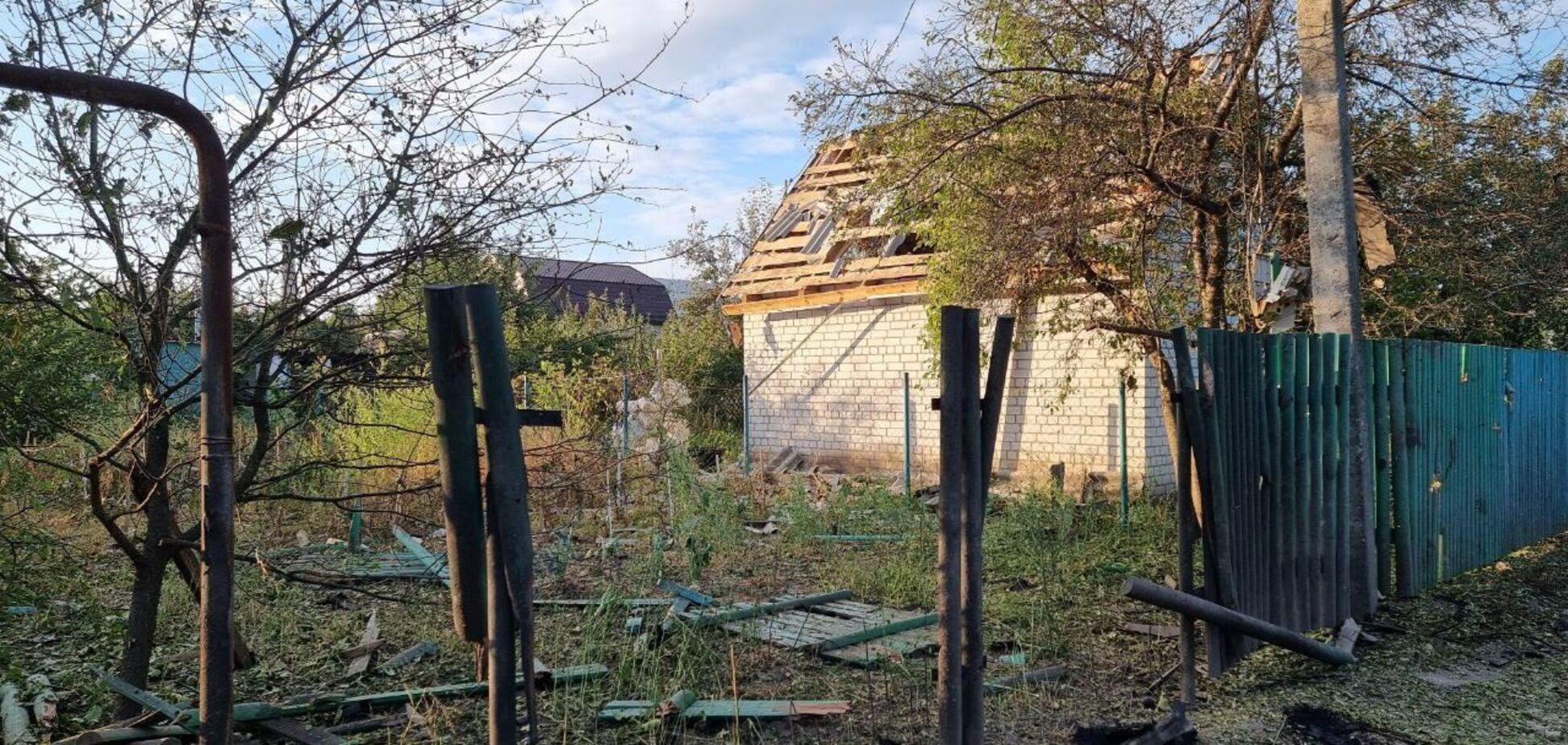 Оккупанты атаковали Черкассы и область: повреждены дома и инфраструктурный объект, есть пострадавшие. Фото