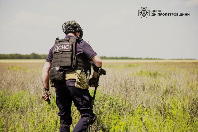 В Сумской области пиротехники ГСЧС взорвались на боеприпасе: погиб сапер. Фото