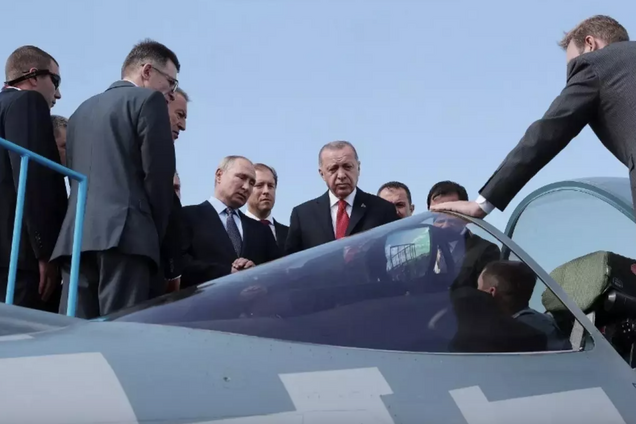 Боїться, що Україна зіб'є його літак: Путін два роки відкладає візит до Туреччини через відсутність гарантій безпеки – ЗМІ