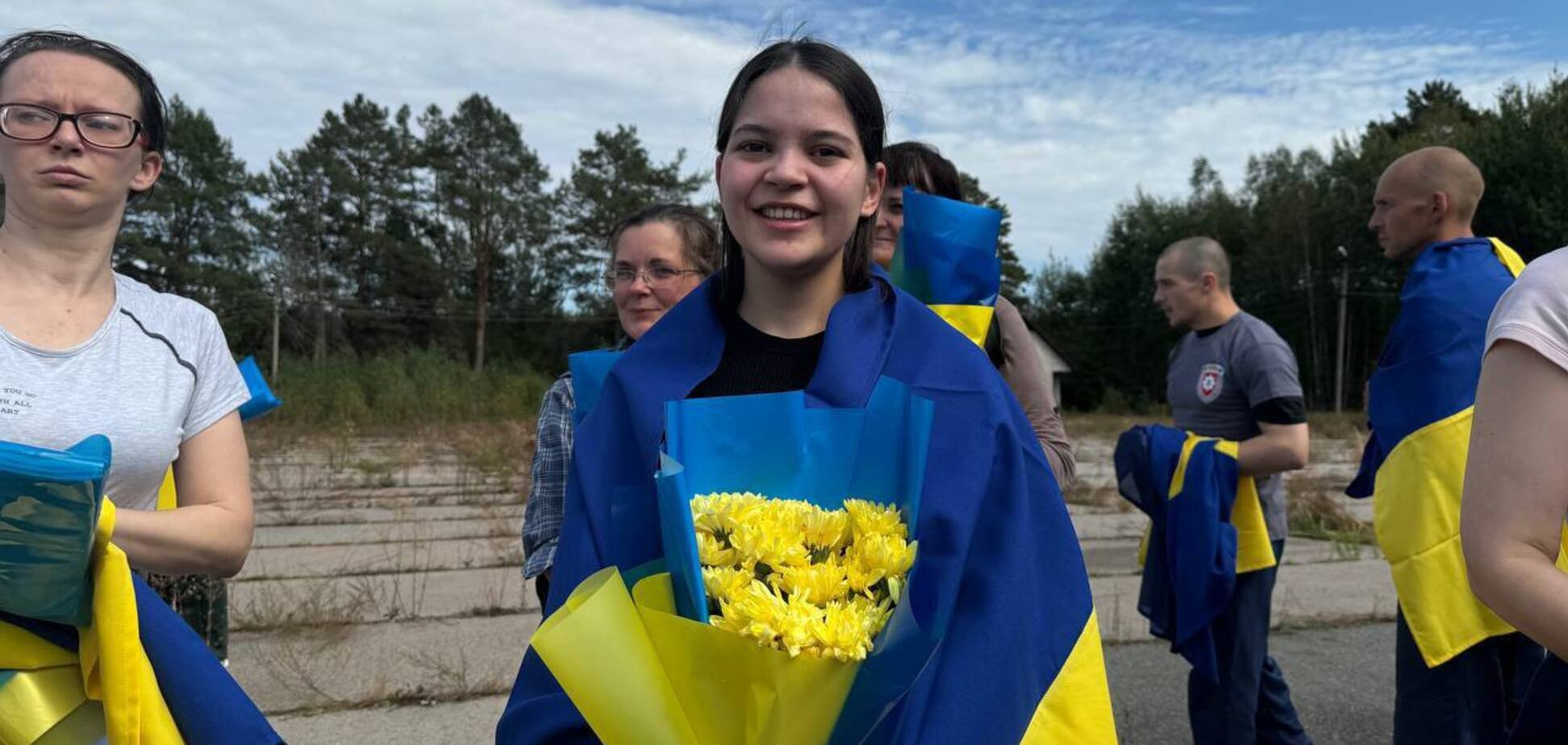 Хотела навестить больного отца в Крыму, а попала под суд оккупантов: из российского плена вернули Лению Умерову. Фото