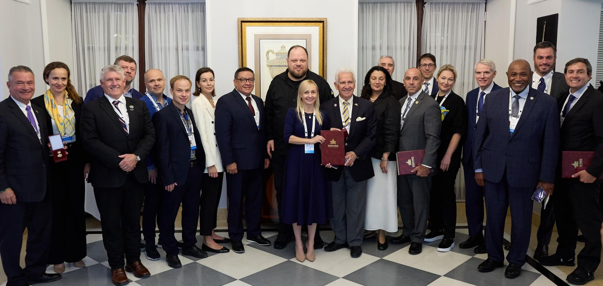 Стефанчук зустрівся з делегацією Конгресу США: говорили про F-16, додаткові ППО і ворожий терор. Фото